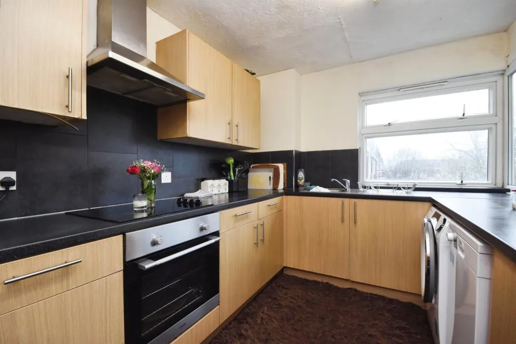 3 bed Maisonette