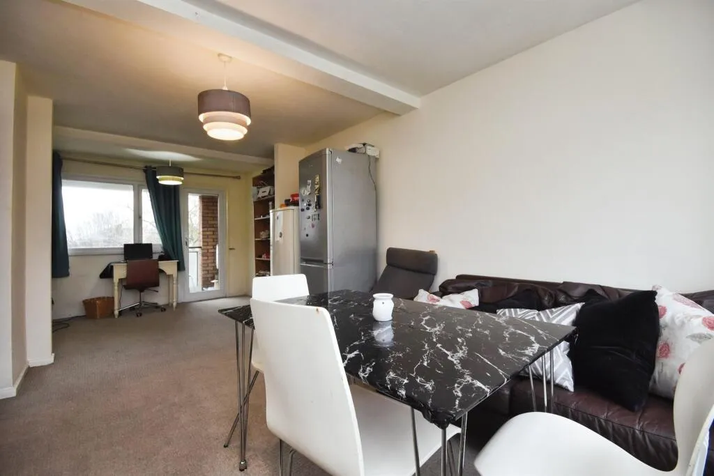 3 bed Maisonette