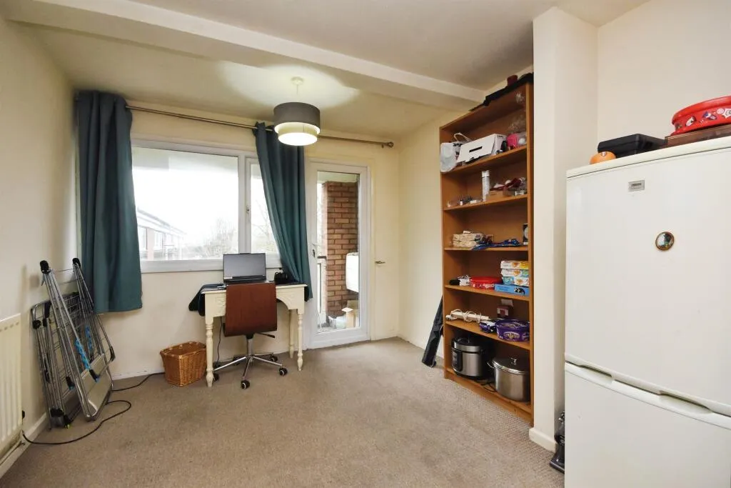 3 bed Maisonette
