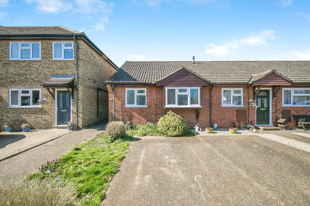 2 bed Semi-Detached Bungalow