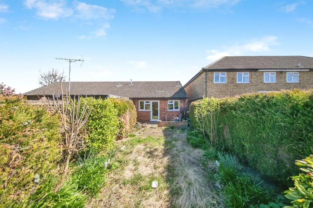 2 bed Semi-Detached Bungalow
