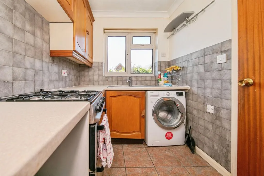 2 bed Semi-Detached Bungalow