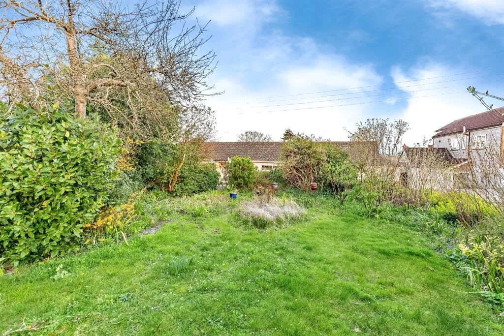 6 bed Character Property
