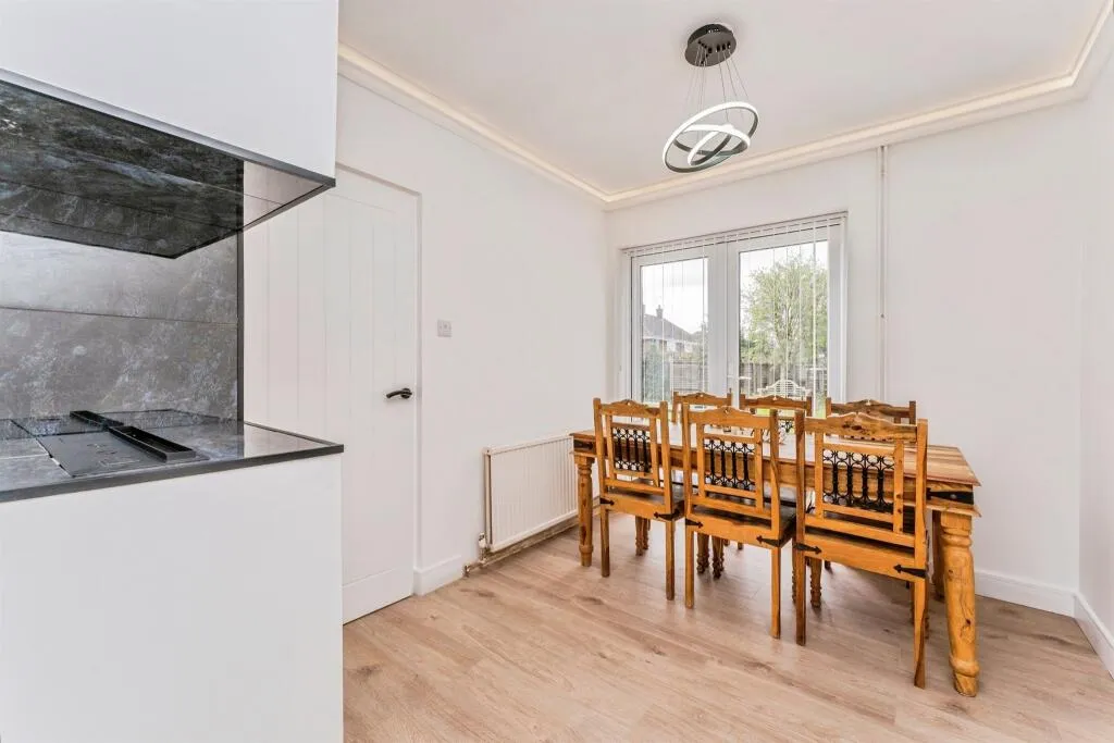 3 bed Semi-Detached