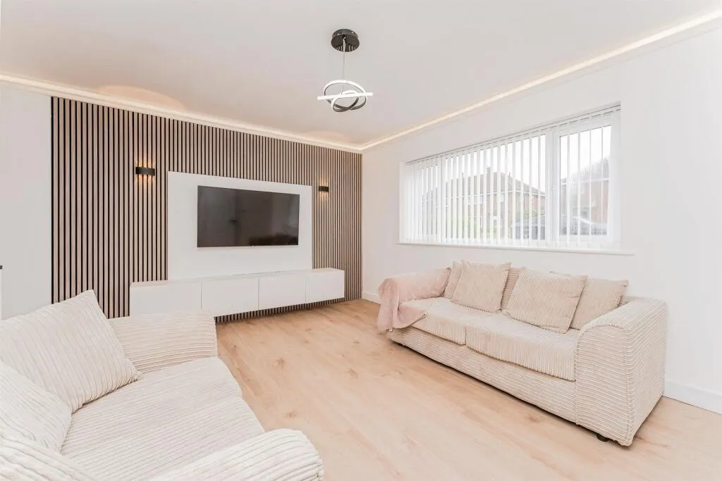 3 bed Semi-Detached