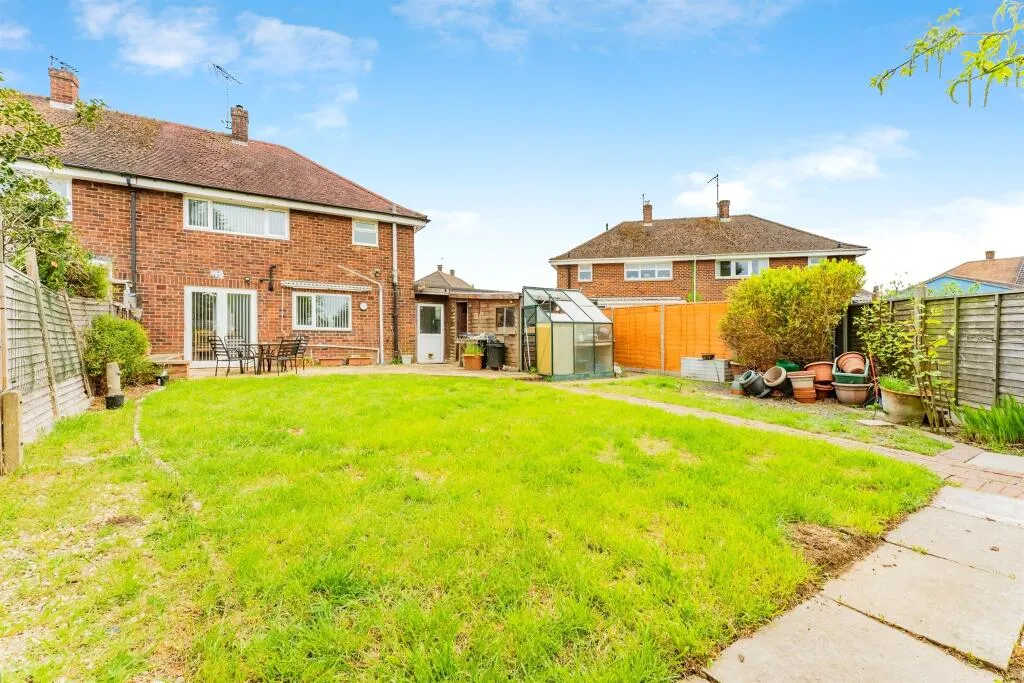 3 bed Semi-Detached