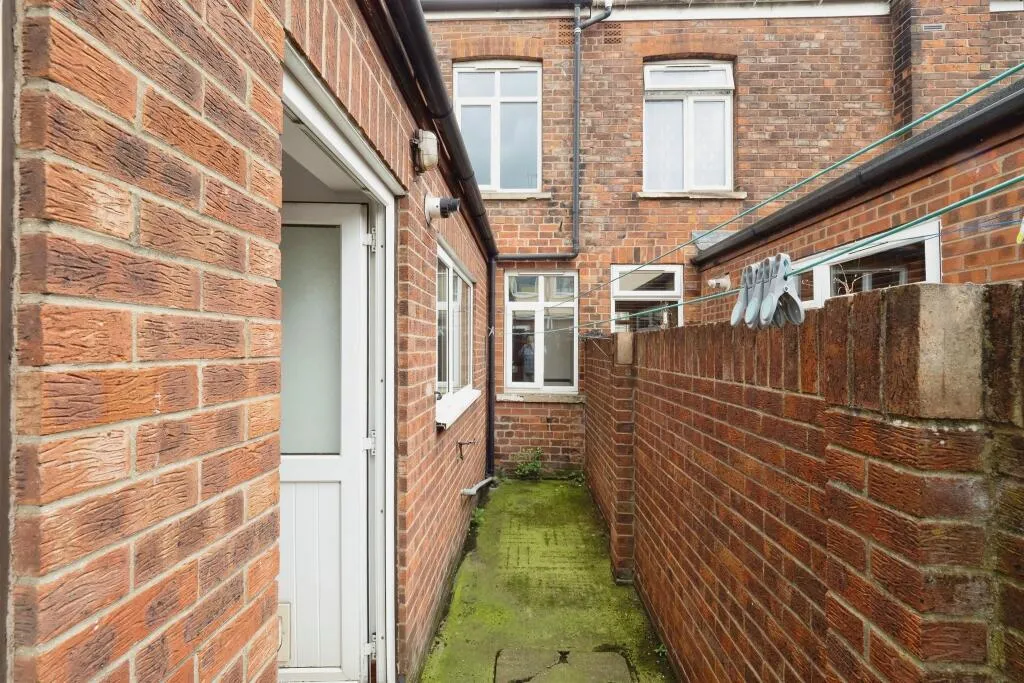 2 bed Terraced