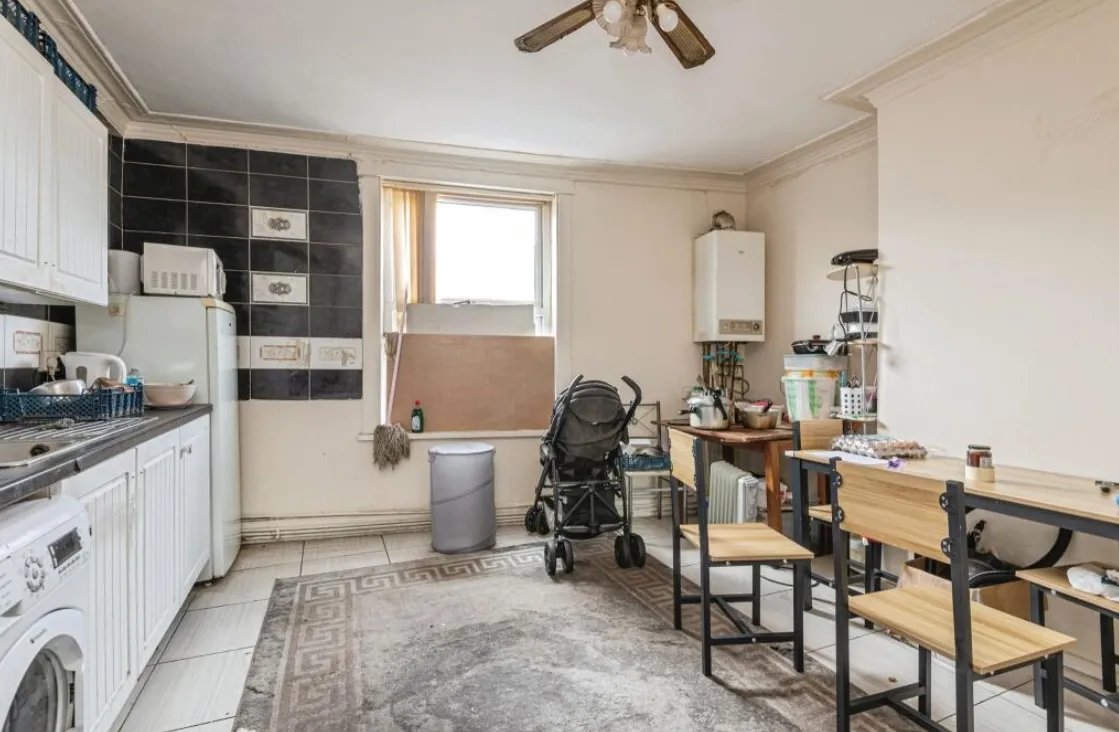 6 bed End of Terrace
