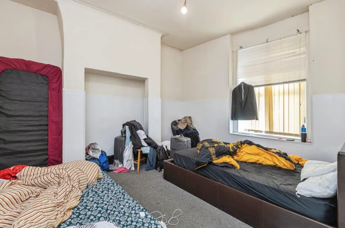 6 bed End of Terrace