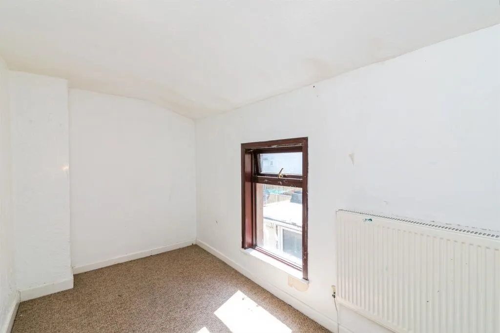 3 bed Terraced