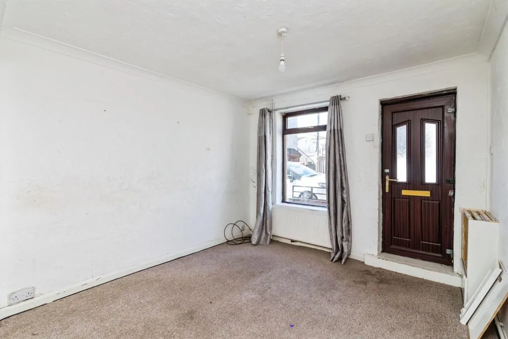 3 bed Terraced