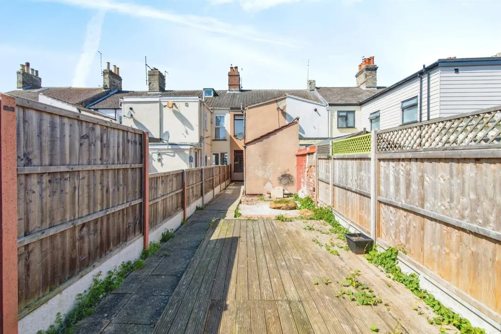 3 bed Terraced