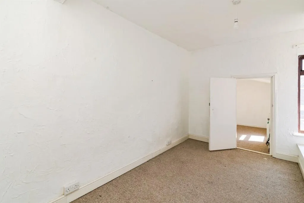 3 bed Terraced