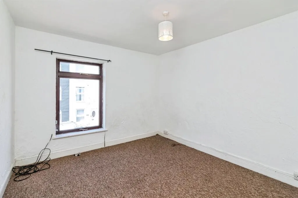 3 bed Terraced