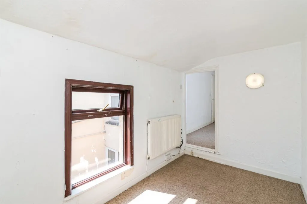 3 bed Terraced