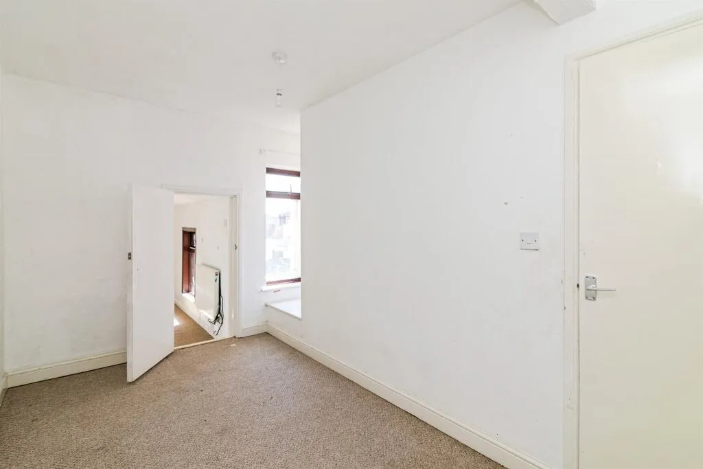 3 bed Terraced