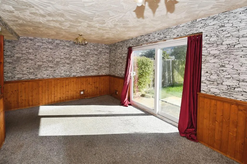 3 bed Semi-Detached