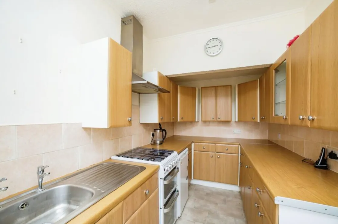 3 bed End of Terrace