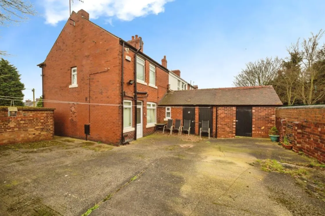 3 bed End of Terrace