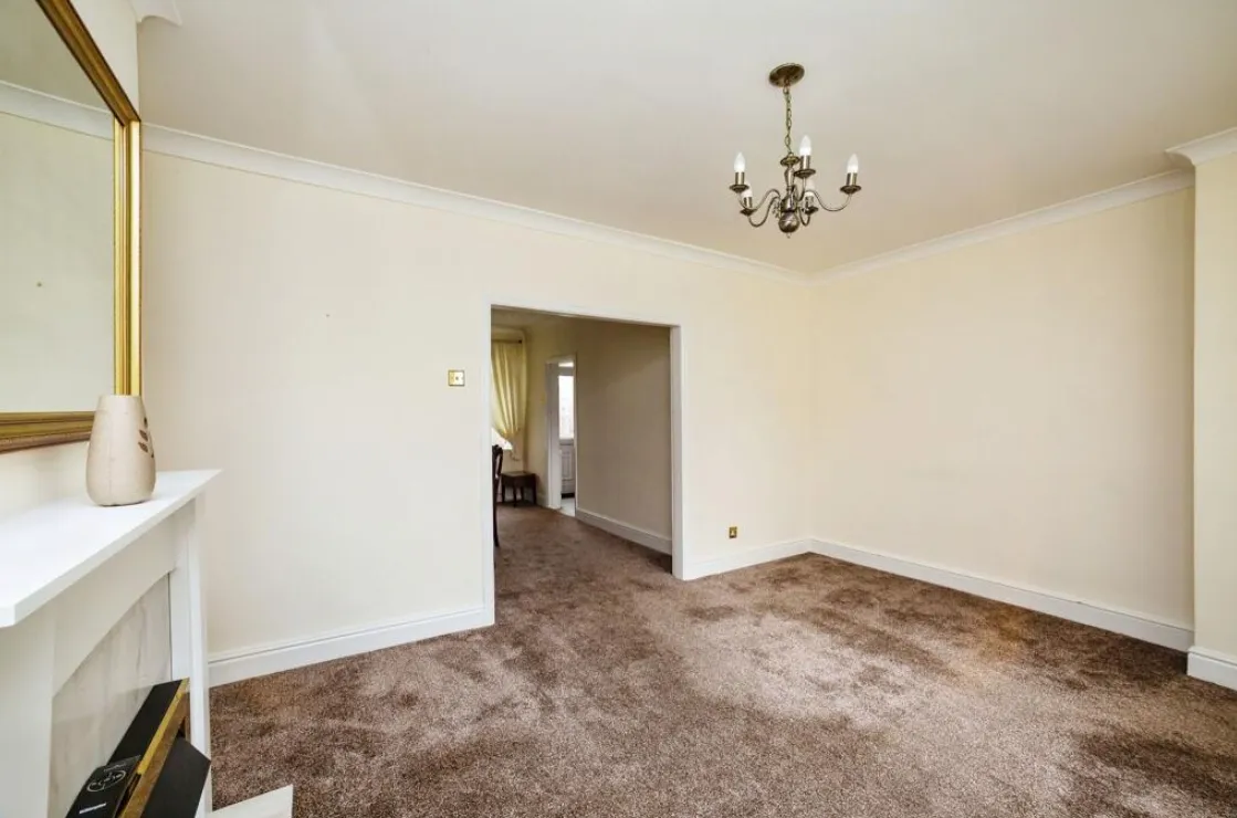 3 bed End of Terrace