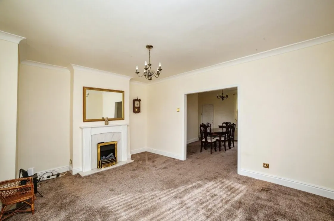 3 bed End of Terrace