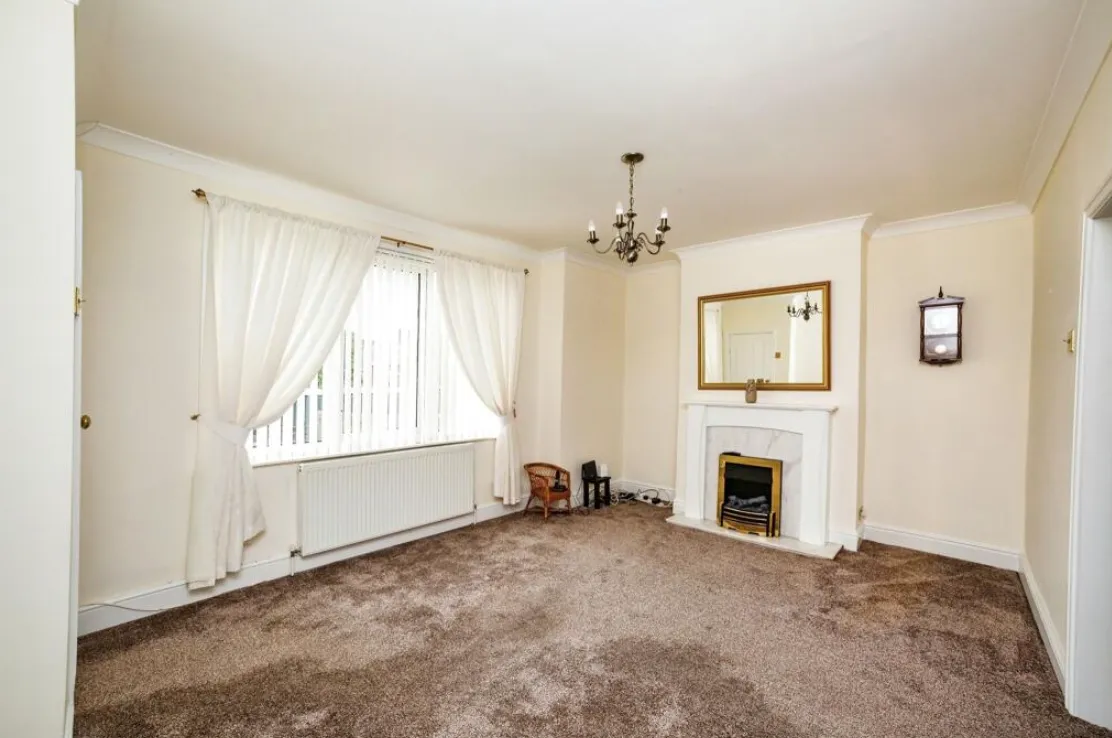 3 bed End of Terrace