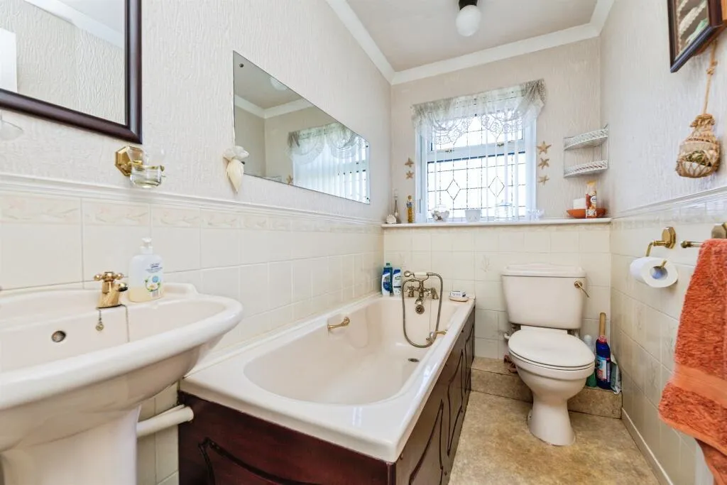 2 bed Semi-Detached