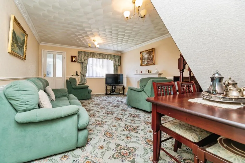 2 bed Semi-Detached