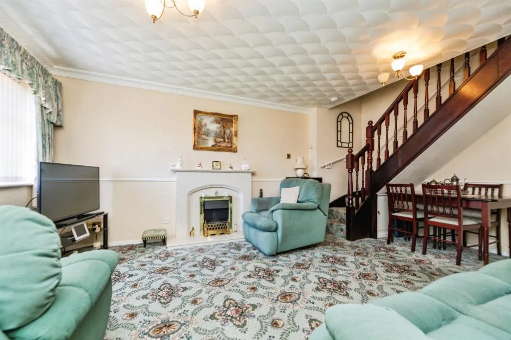 2 bed Semi-Detached