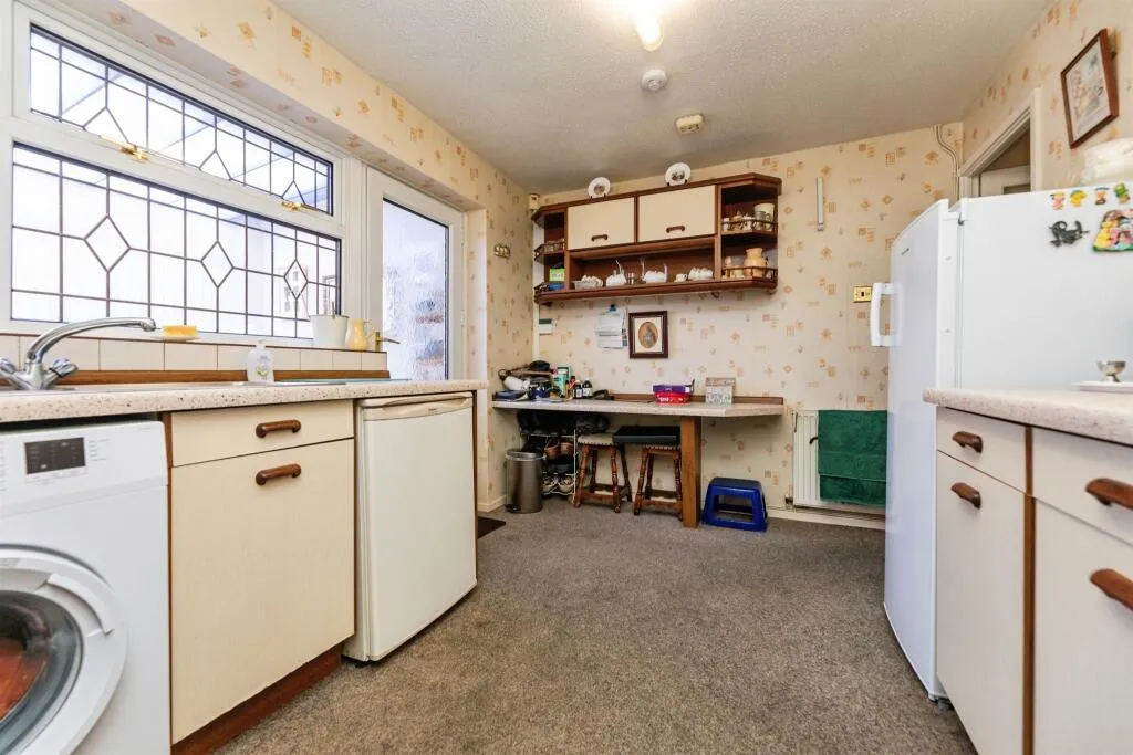 2 bed Semi-Detached