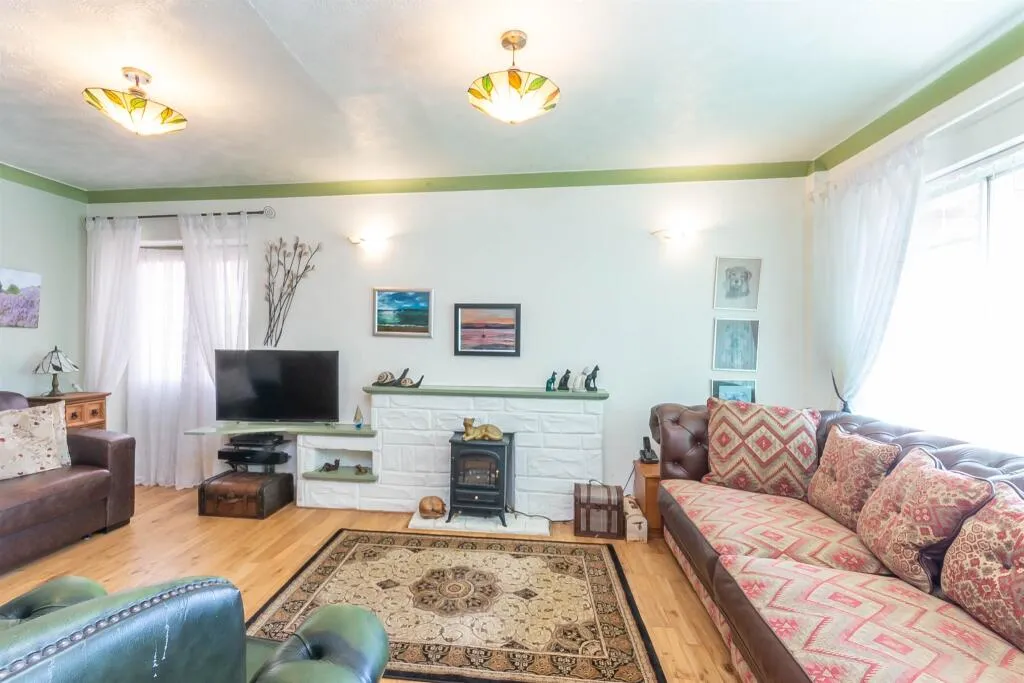 3 bed Detached