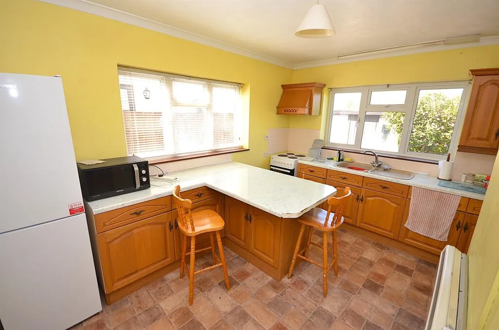 2 bed Detached Bungalow