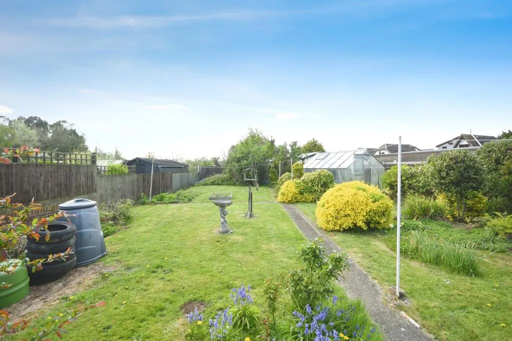 2 bed Detached Bungalow