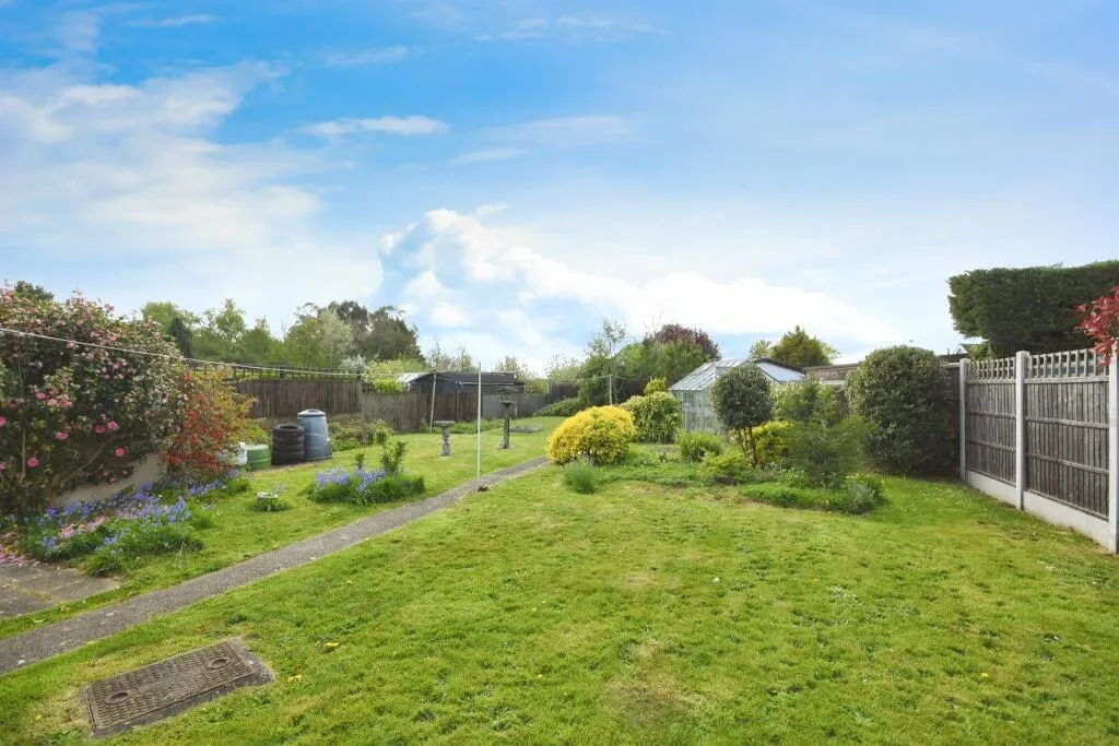 2 bed Detached Bungalow