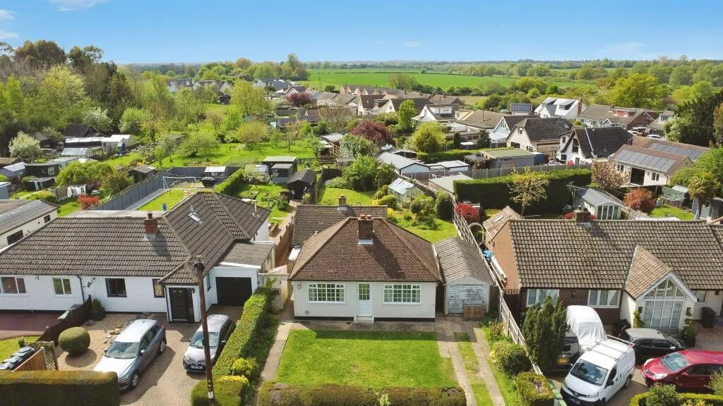 2 bed Detached Bungalow