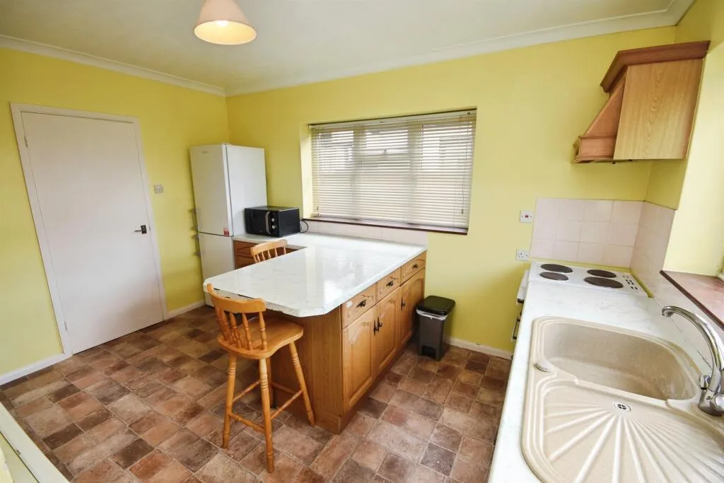2 bed Detached Bungalow