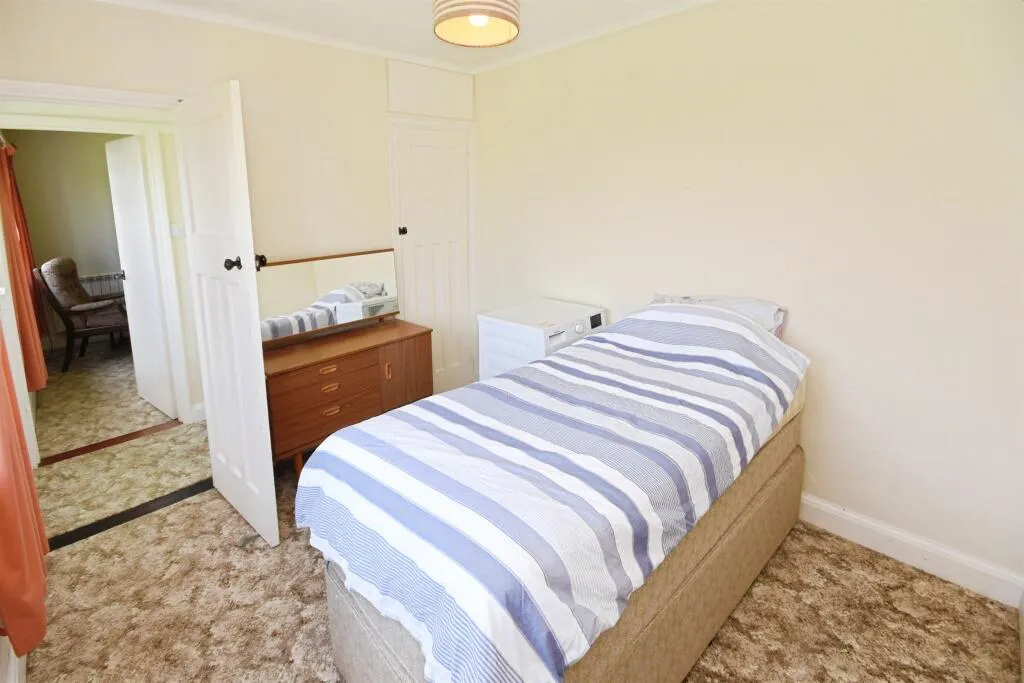 2 bed Detached Bungalow