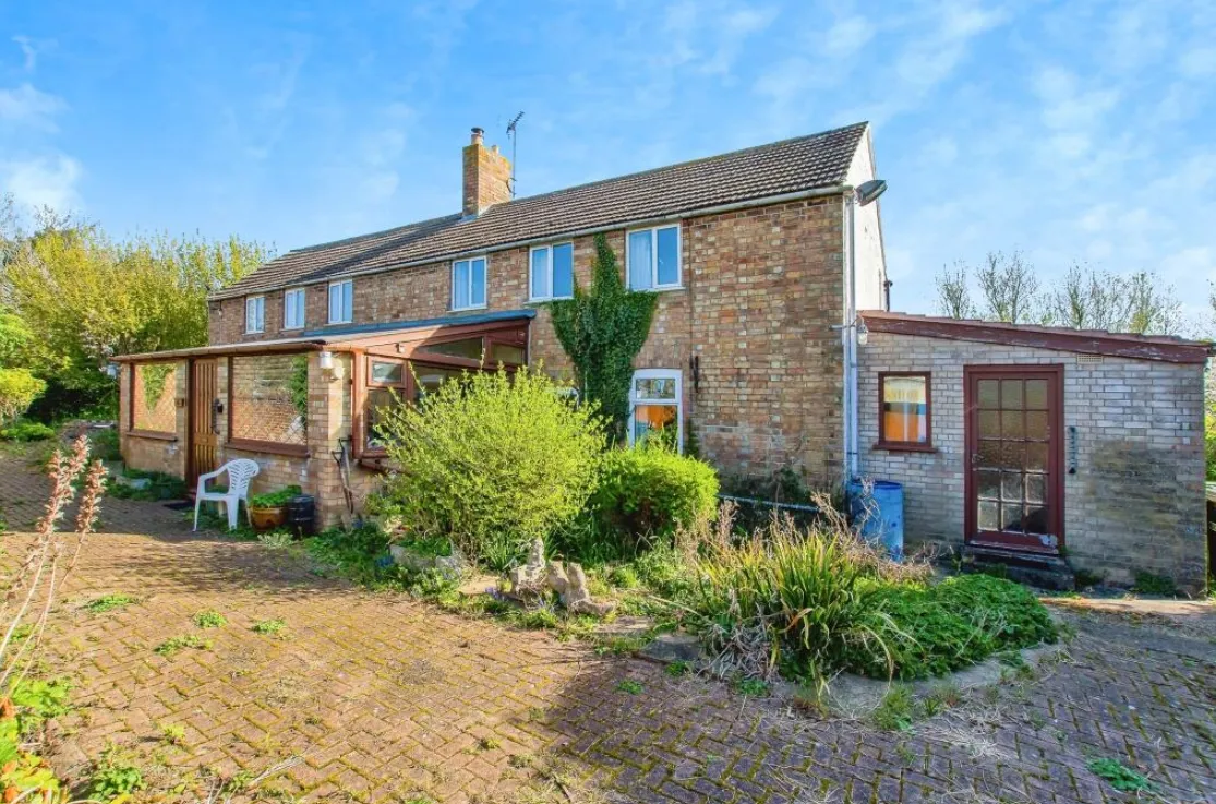 4 bed Detached