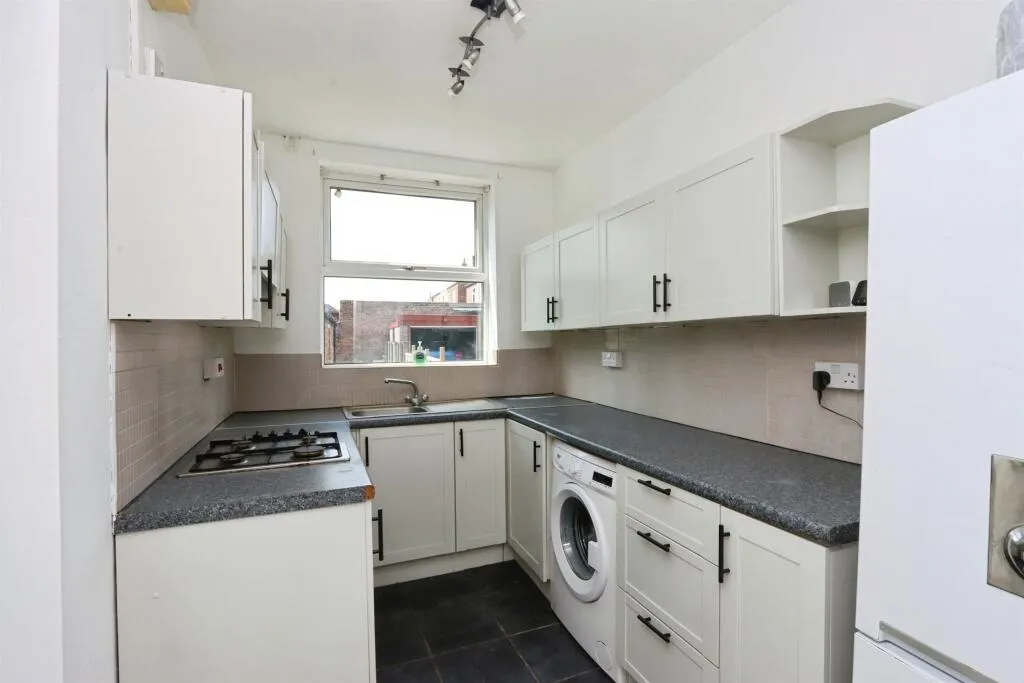 2 bed Semi-Detached