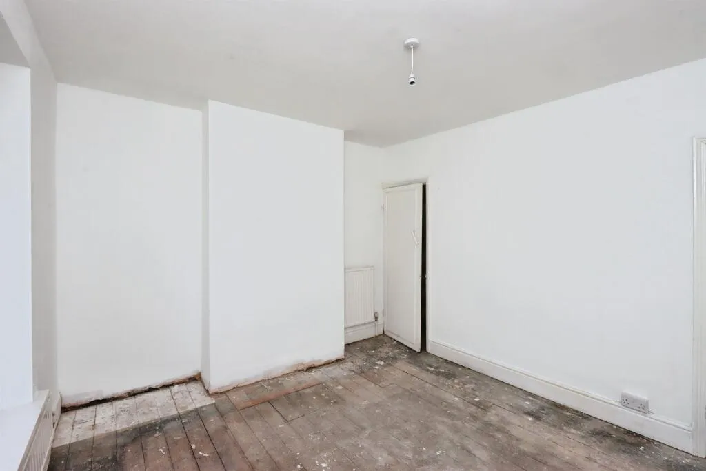 2 bed Semi-Detached