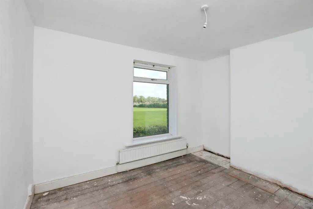 2 bed Semi-Detached