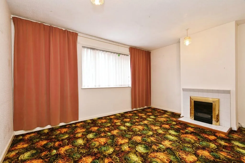 2 bed Semi-Detached Bungalow