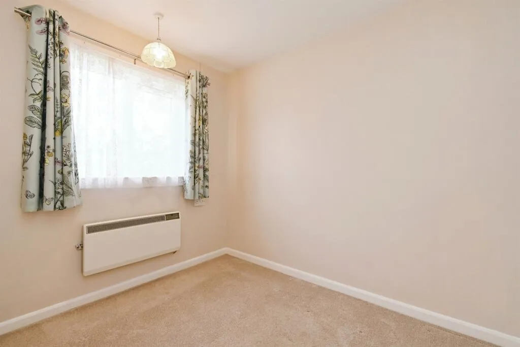 2 bed Semi-Detached Bungalow