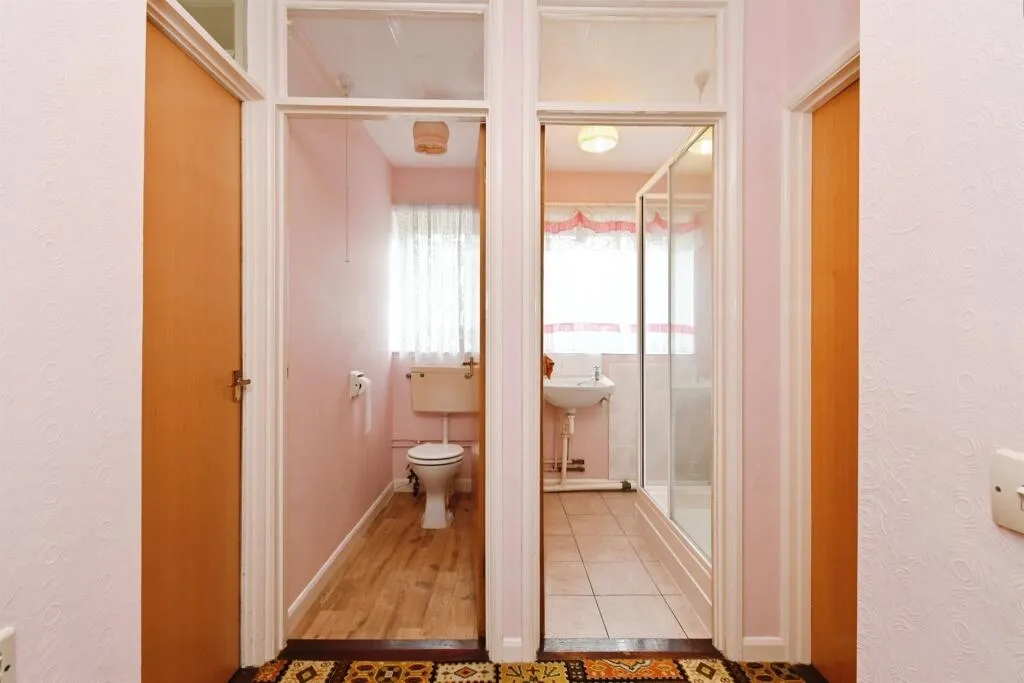 2 bed Semi-Detached Bungalow
