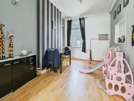 3 bed Terraced