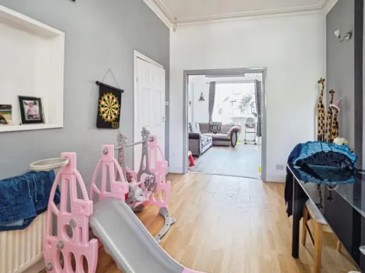 3 bed Terraced