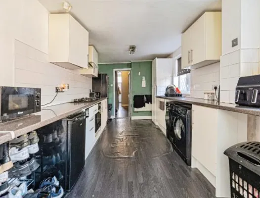 3 bed Terraced