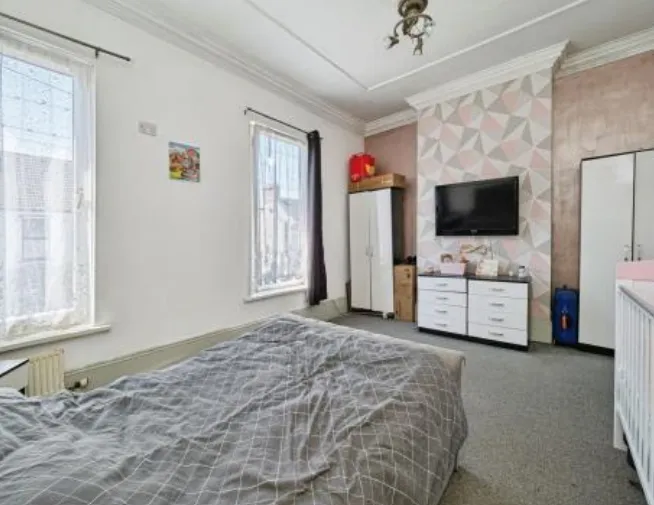 3 bed Terraced