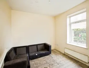 2 bed End of Terrace