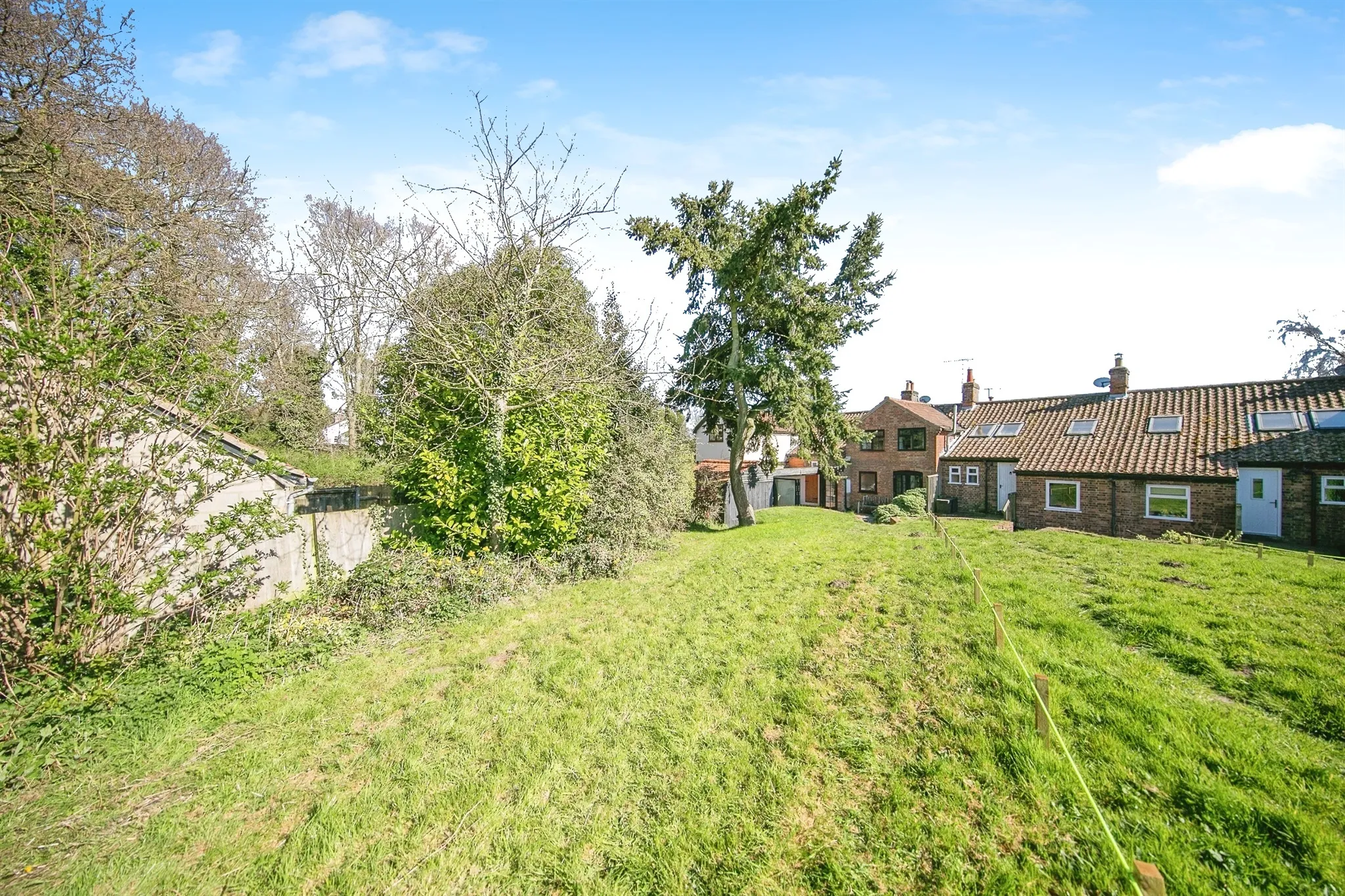 4 bed Terraced